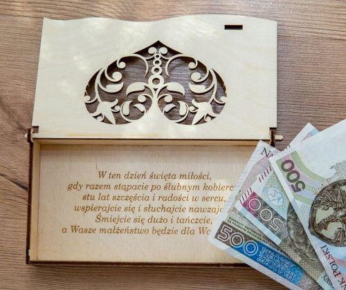 Drewniane pudełko na pieniądze 